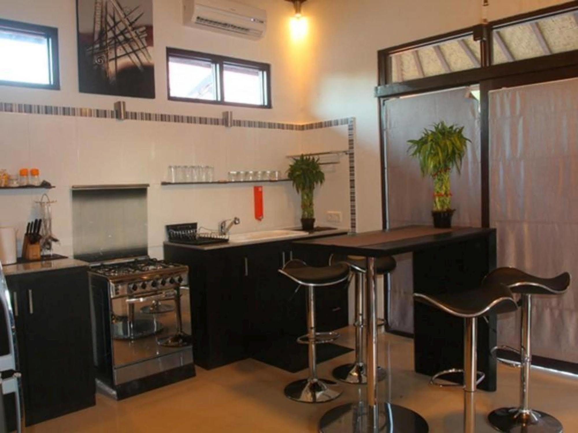 גילי טרוונגן Tropica Gili Total Body Fit - Free Access Gym And Coworking Space מראה חיצוני תמונה
